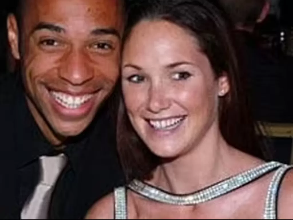 Thierry Henry dan mantan istrinya, Claire Henry (Daily Mail)