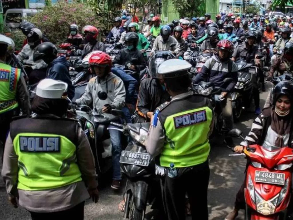 Polisi menjalankan Operasi Patuh Semeru 2019 (Ilustrasi/ANTARA FOTO/Umarul Faruq)