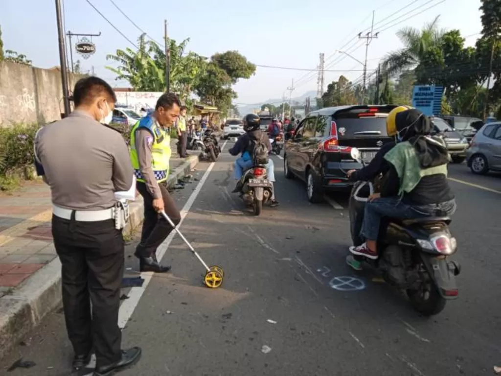 Kecelakaan beruntun di Cisarua, Bogor. (Dok Satlantas Polres Kabupaten Bogor)