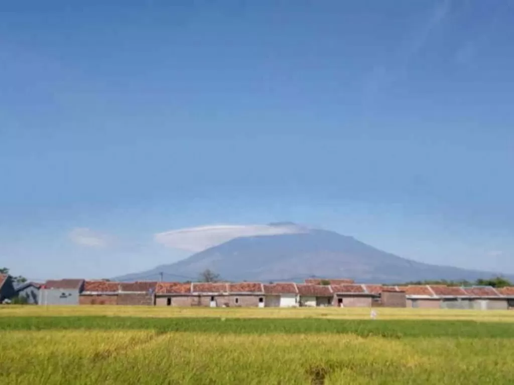 Pemandangan Gunung Ciremai di Jawa Barat tempat ditemukan bom. (ANTARA/Khaerul Izan)
