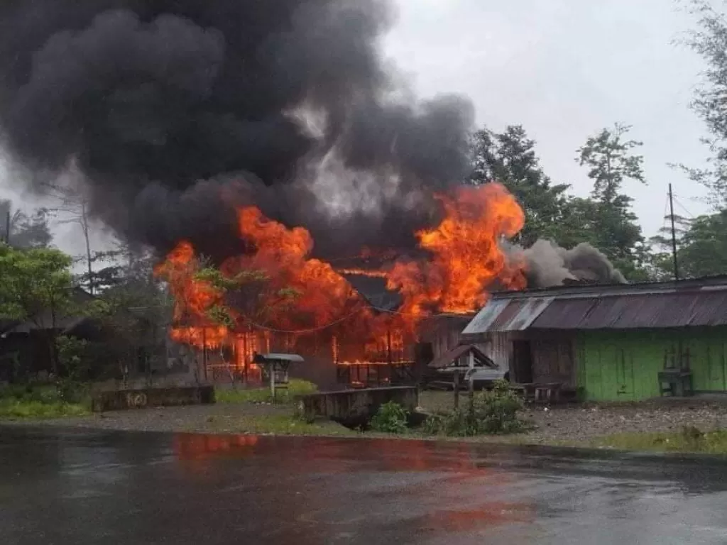 Penyerangan antar warga di Yahukimo, Papua. (photo/Twitter/@RPPBersuara)