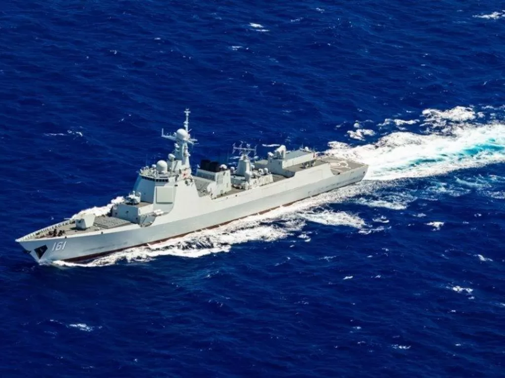 Ilustrasi - Penampakan Hohhot (Hull 161), kapal perusak kawal rudal milik Komando Armada Selatan Tentara Pembebasan Rakyat China (PLA), saat berpatroli di perairan Laut China Selatan pada Kamis (20/8/2020) pagi. (photo/ANTARA/HO-ChinaMilitary/ilustrasi)