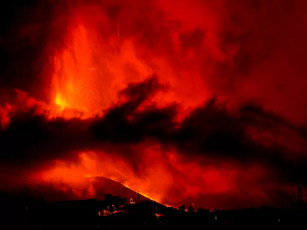 Gunung berapi terus meletus di pulau La Palma Spain Spanyol