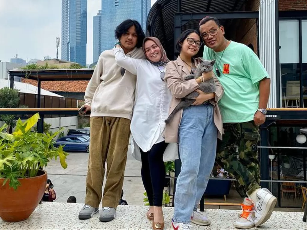 Keluarga Uya Kuya jadi korban penipuan berkedok paket wisata di Bali (Instagram/astridkuya)