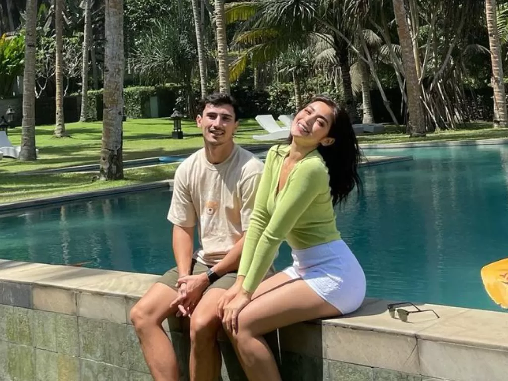 Jessica Iskandar bersama Vincent Verhaag. (Instagram/@inijedar)