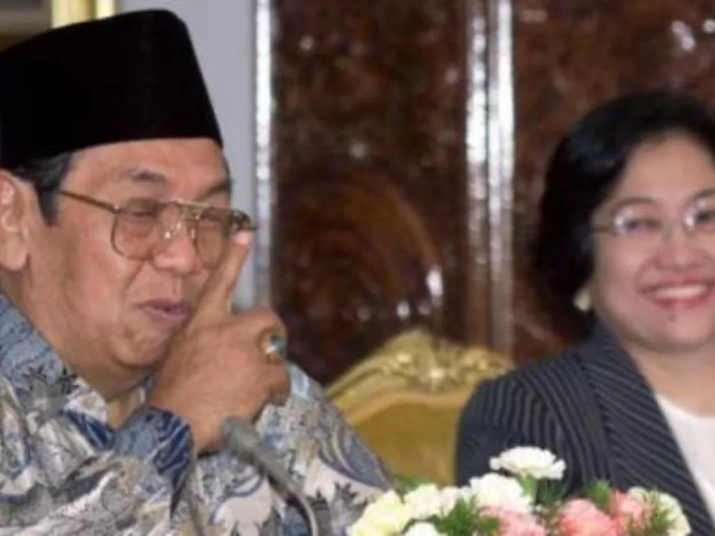 Momen ketik KH Aburrahman Wahid atau Gusdur bersama Megawati Soekarno Putri. (NU Online)