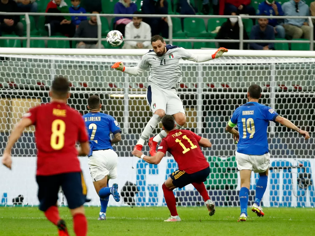 Gianluigi Donnarumma di laga Italia vs Spanyol (REUTERS/Alessandro Garofalo)