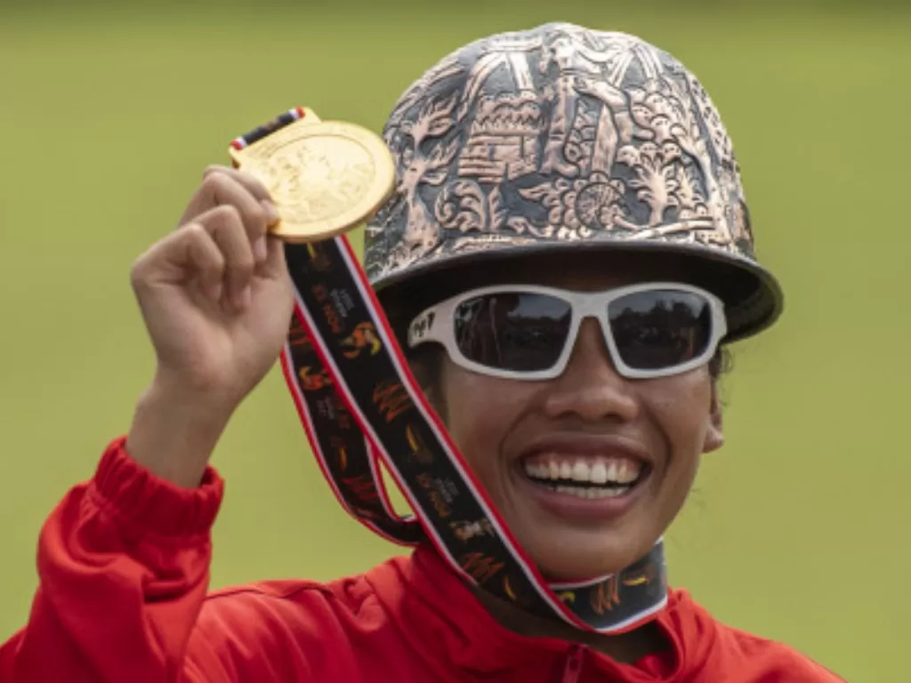 Ilustrasi atlet PON Papua memegang medali emas (ANTARA FOTO/Aditya Pradana Putra)