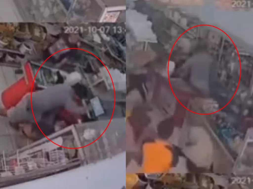 Rekaman CCTV memperlihatkan aksi penikaman terhadap penjaga kasir toko di Bengkulu, Kamis (7/10/2021) (Istimewa)