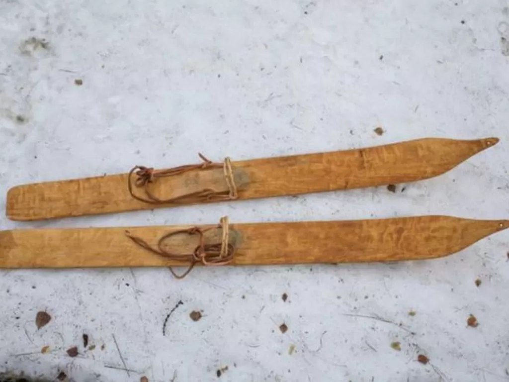 Penemuan papan ski kuno. (photo/Dok. Espen Finstad/Secret of The Ice)