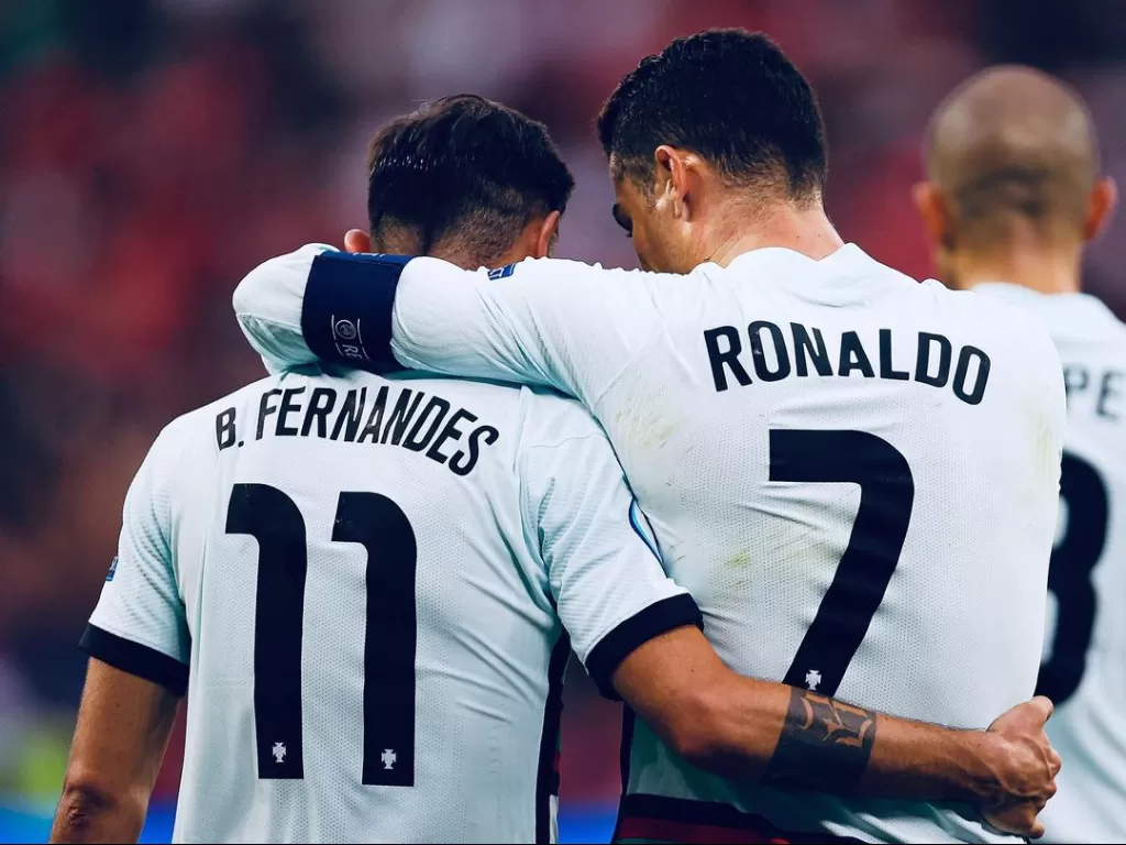 Bruno Fernandes dan Cristiano Ronaldo. (photo/Instagram/@brunofernandes.10)