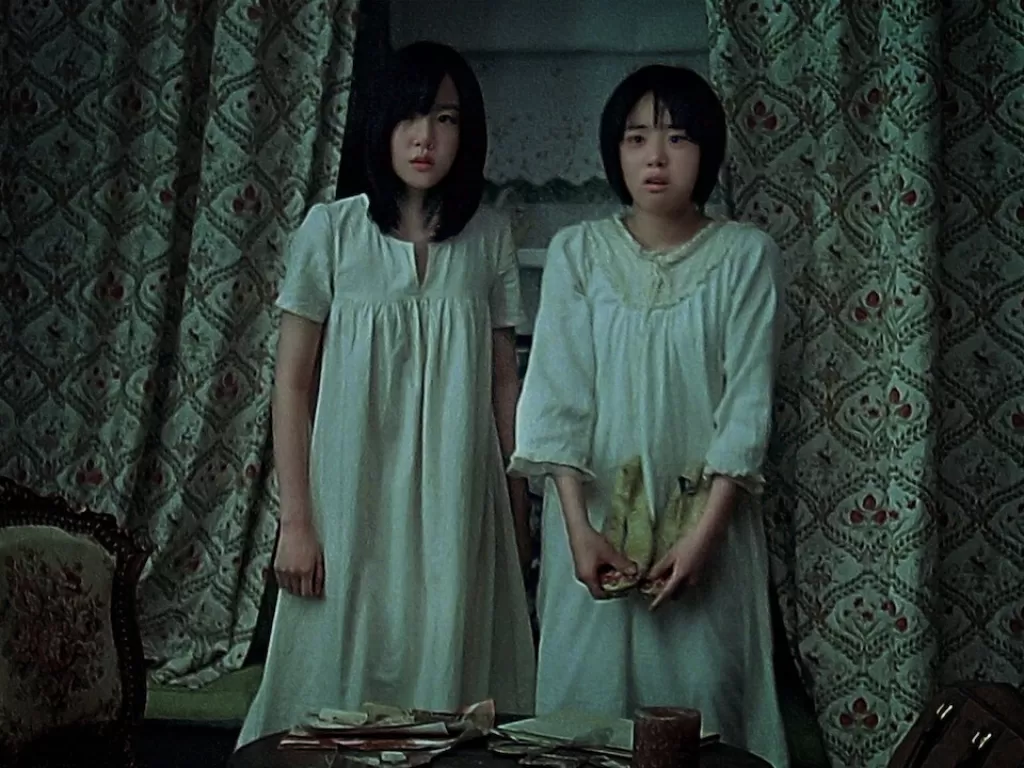 A Tale of Two Sisters (Cineclick Asia)
