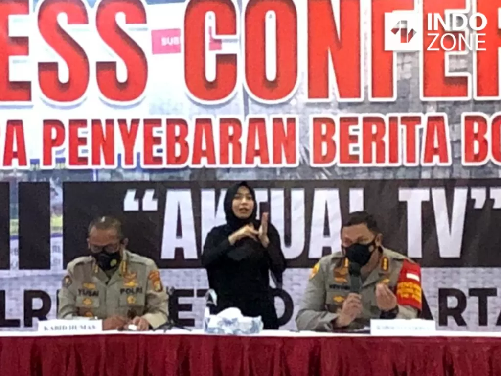 Konferensi pers kasus penangkapan Direktur TV Swasta di Mapolda Metro Jaya, Jakarta. (INDOZONE/Samsudhuha Wildansyah).