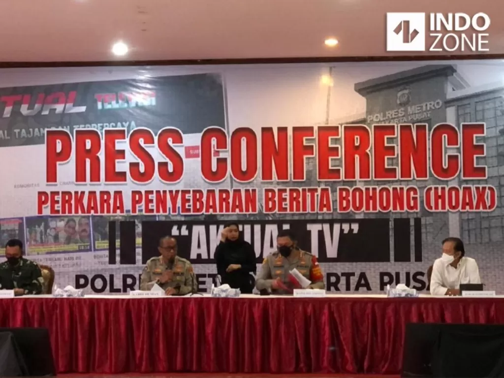 Konferensi pers kasus penangkapan Direktur TV Swasta di Mapolda Metro Jaya, Jakarta. (INDOZONE/Samsudhuha Wildansyah)