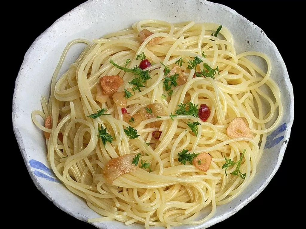 Spaghetti Aglio Olio (Wikipedia)