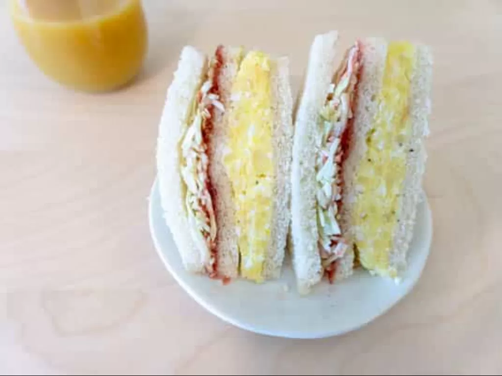 Inkigayo Sandwich (Chopsticks and Flour)
