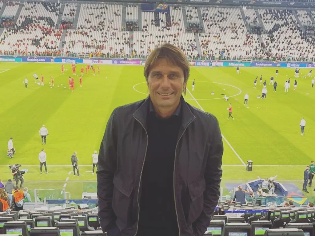 Antonio Conte kabarnya tertarik untuk melatih Manchester United (Instagram @antonioconte)