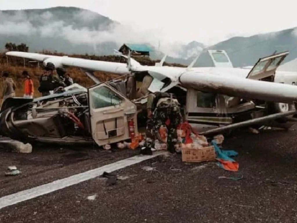 Pesawat Cargo Smart Air alami kecelakaan di Ilaga, Kabupaten Puncak, Papua, Senin (25/10/2021) pilot dilaporkan meninggal. (ANTARA)