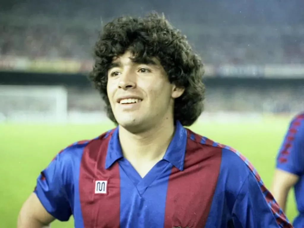 Maradona saat memperkuat Barcelona. (Barcelona)