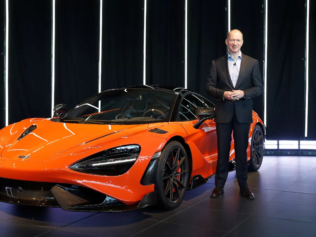 CEO McLaren Automotive, Mike Flewitt (photo/REUTERS/Peter Nicholls)