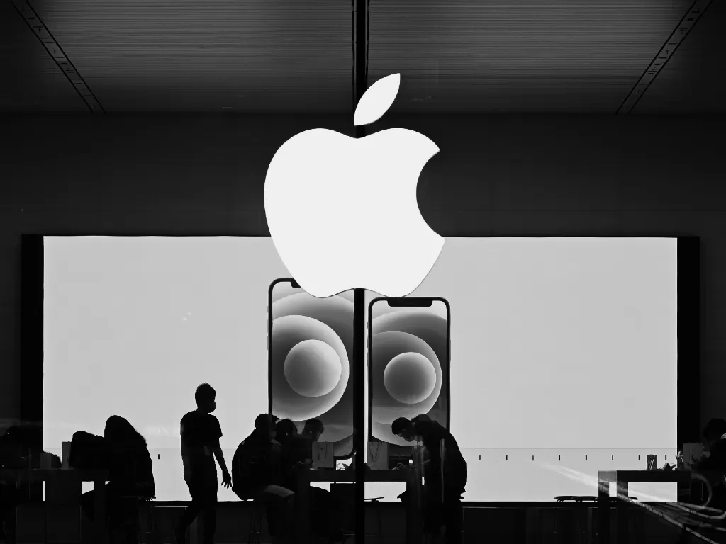 Apple Store (photo/Unsplash/Jimmy Jin)