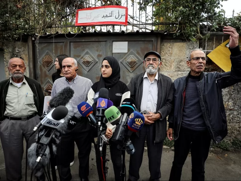 Warga Palestina menolak kompromi yang diberikan oleh pengadilan Israel. (REUTERS/Ammar Awad)