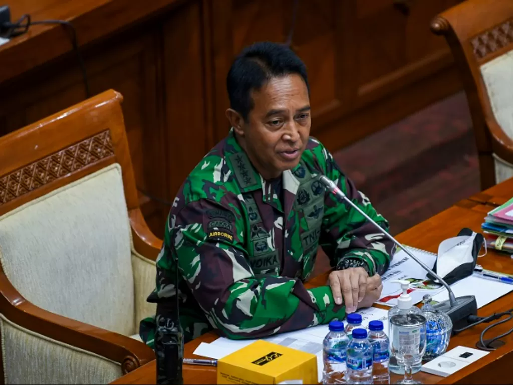 KSAD Jenderal TNI Andika Perkasa mengikuti uji kelayakan dan kepatutan calon Panglima TNI di Komisi I DPR. (ANTARA FOTO/Galih Pradipta)