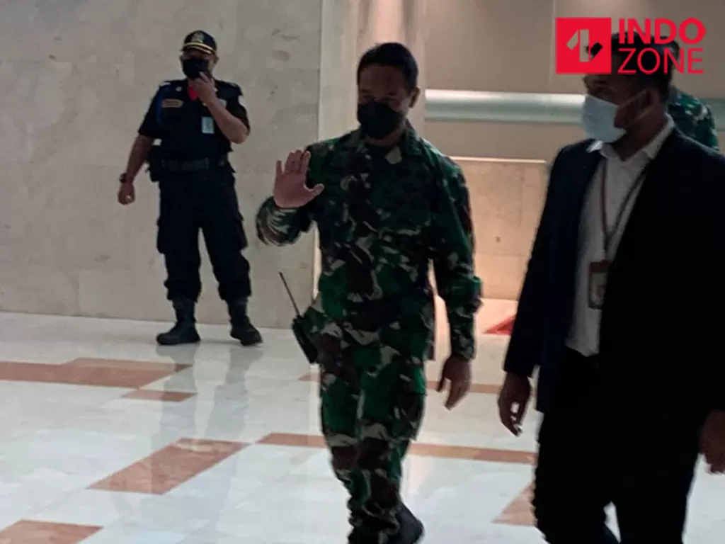 Jendral Andika Perkasa tiba di DPR untuk hadiri fit and proper test sebagai calon Panglima TNI (INDOZONE/Harits Tryan)