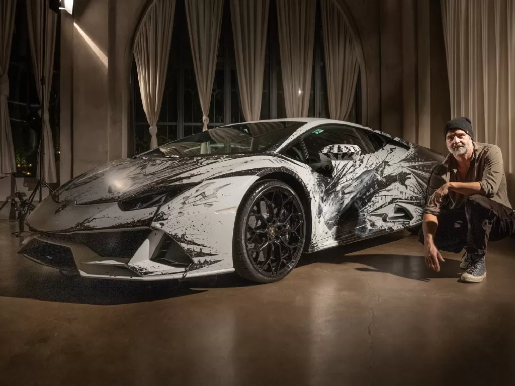 Lamborghini Huracan EVO dengan desain karya seniman Paolo Troilo (photo/Carscoops)