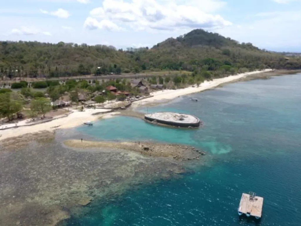 Foto udara keindahan Gili Gede di Kecamatan Sekotong, Kabupaten Lombok Barat, NTB, yang akan menjadi salah satu lokasi Festival Air. (ANTARA/HO-Dispar Lobar)