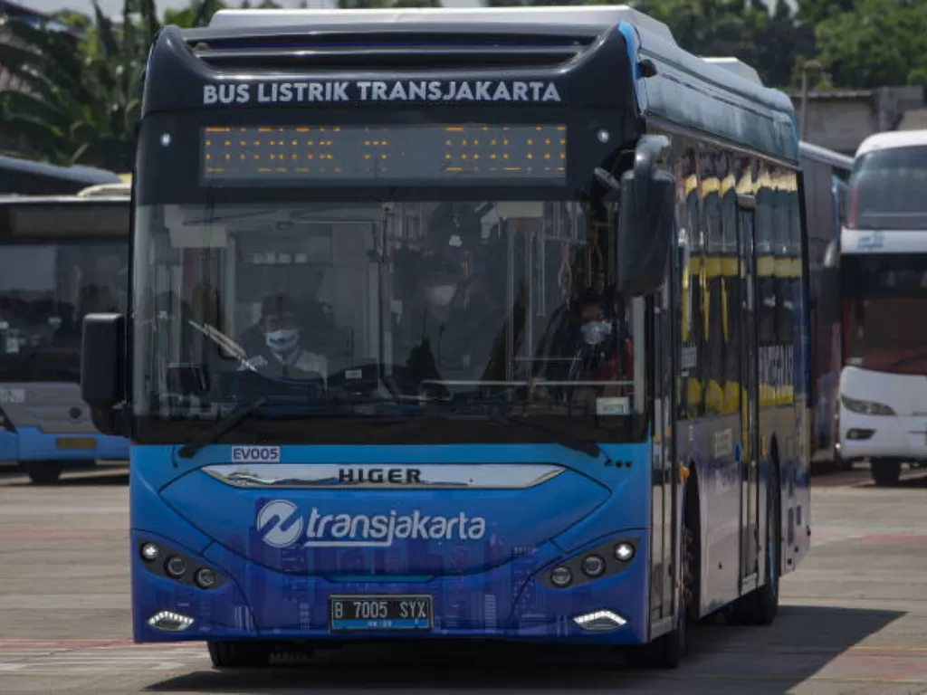 Bus listrik TransJakarta buatan perusahaan China, BYD (ANTARA FOTO)