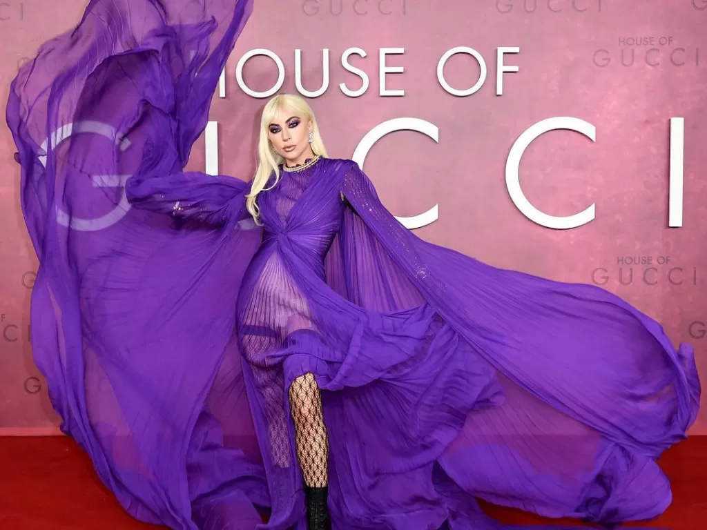 Lady Gaga dalam pemutaran perdana 'House of Gucci'. (photo/Instagram/@gucci)