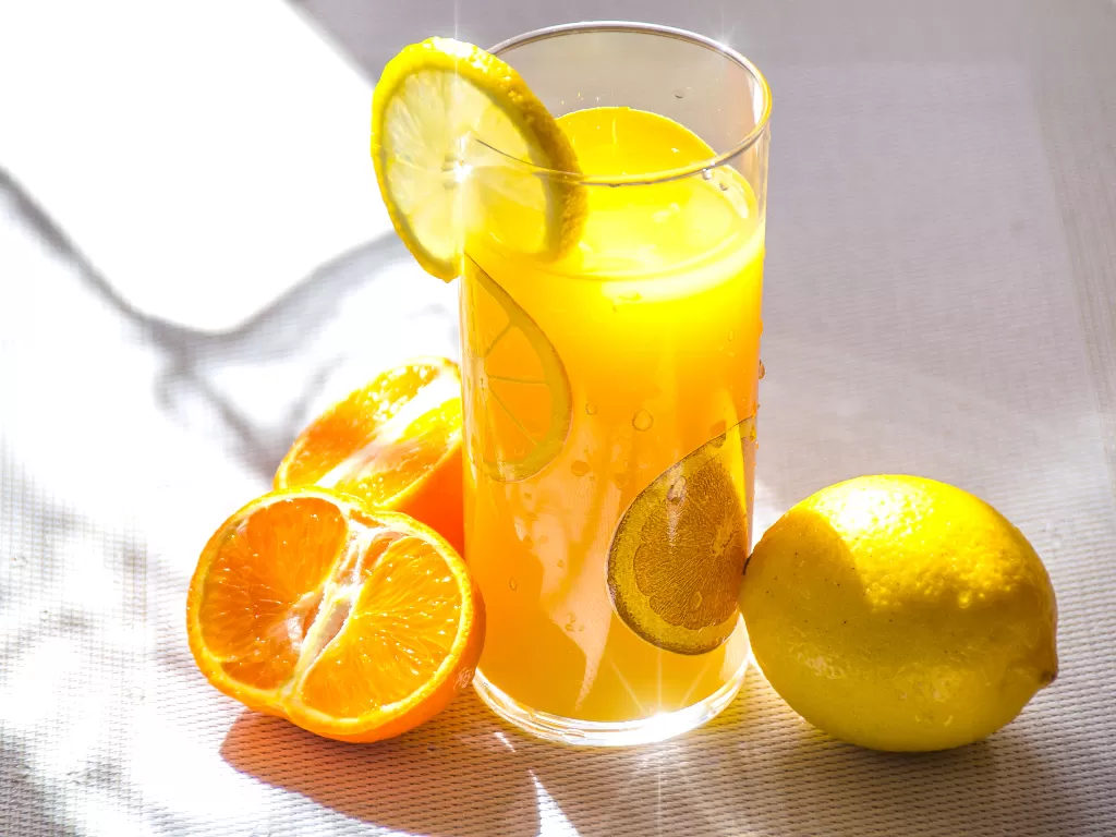 Lemon dengan jeruk. (photo/Ilustrasi/Pexels/PhotoMIX Company)