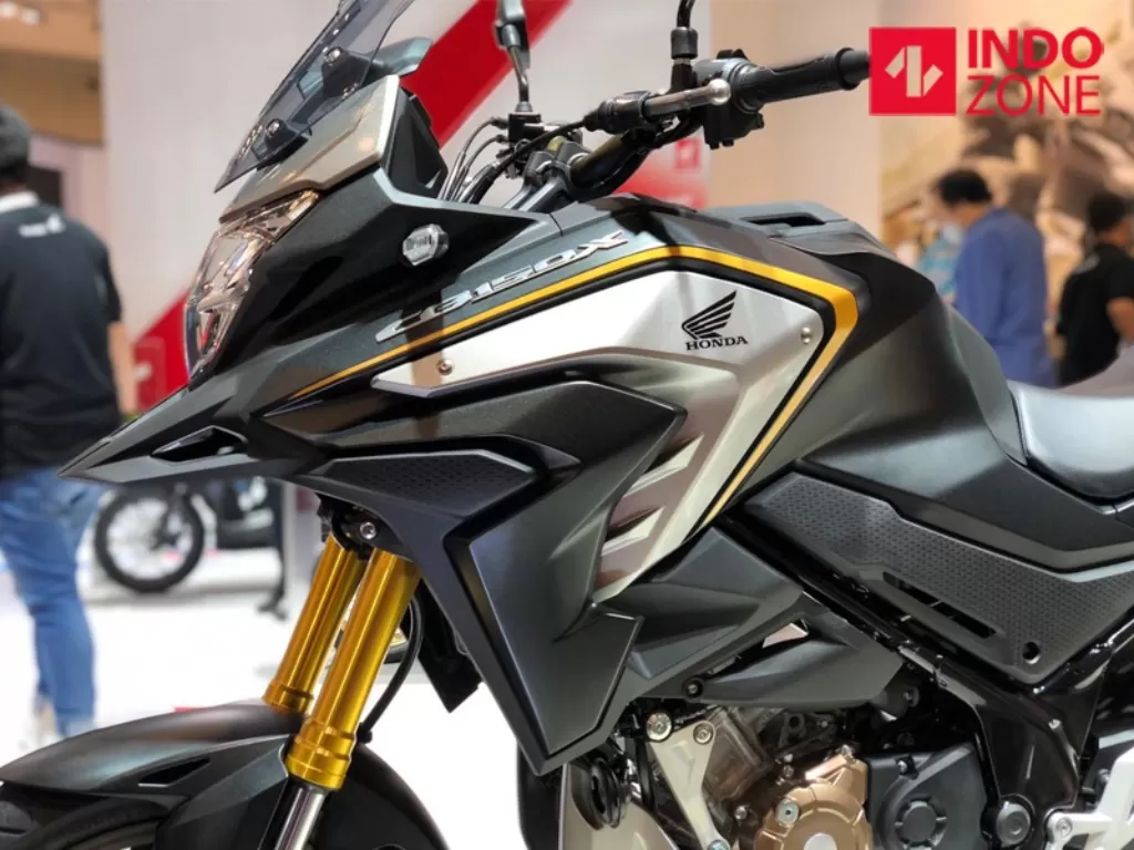 Motor Honda CB150X dipamerkan di GIIAS 2021 (Samsudhuha Wildansyah/Indozone).