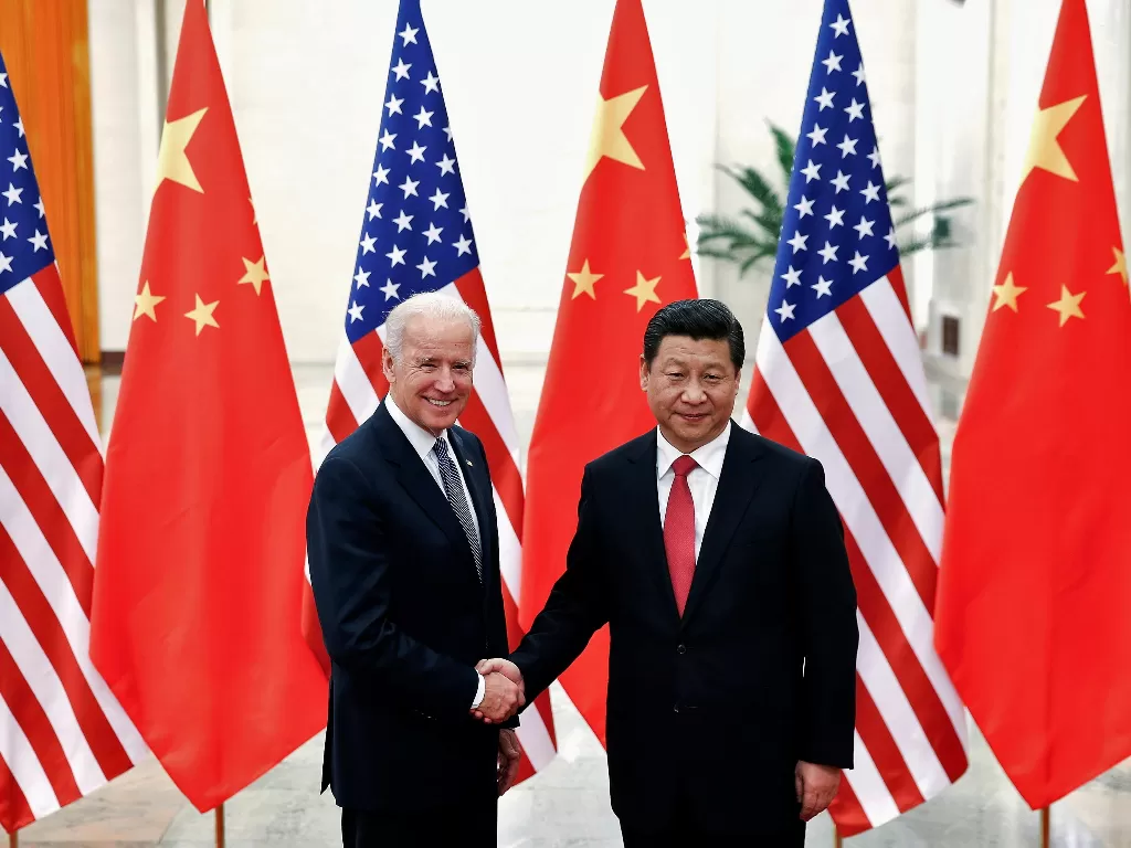 Presiden AS, Joe Biden (kiri), presiden China, Xi Jinping (kanan). (REUTERS/Lintao Zhang)