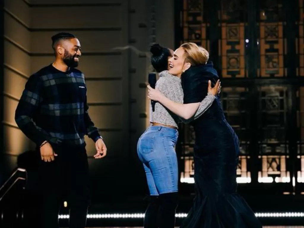 Adele bantu pria lamar kekasih saat konsernya (Instagram/adele)