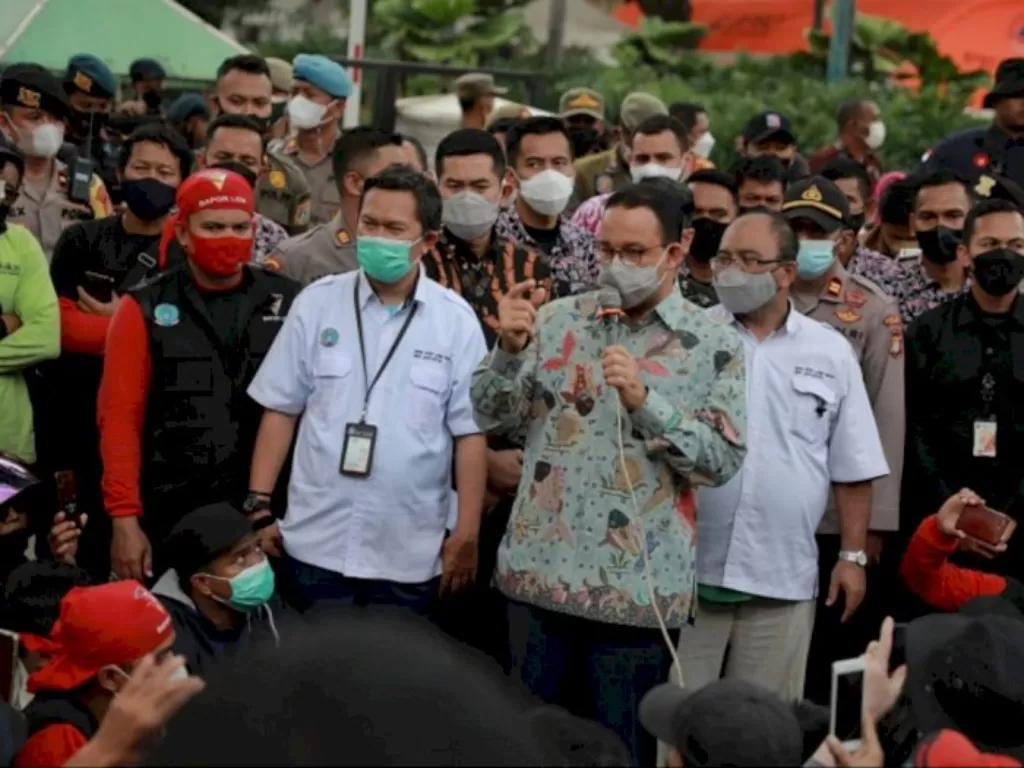 Gubernur DKI Jakarta Anies Baswedan saat menemui pendemo di Balai Kota. (Istimewa)
