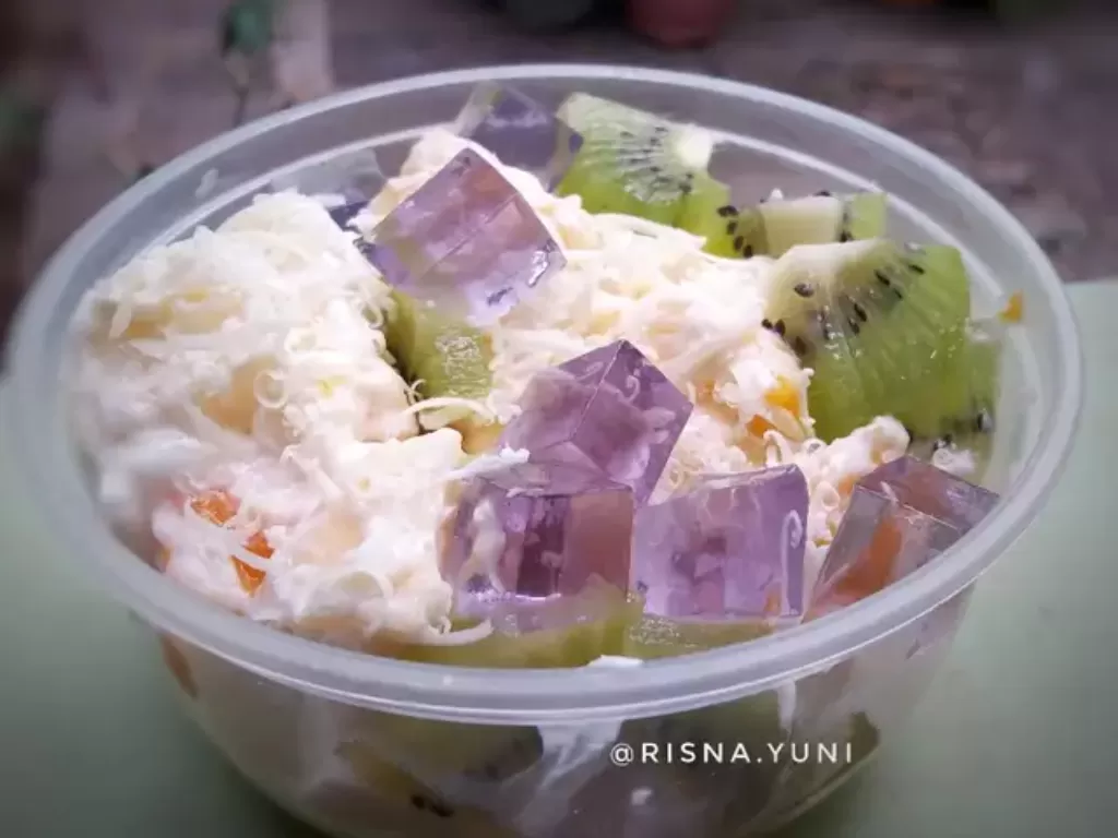 Salad Buah Saus Yoghurt (Cookpad/Risna Yuni)