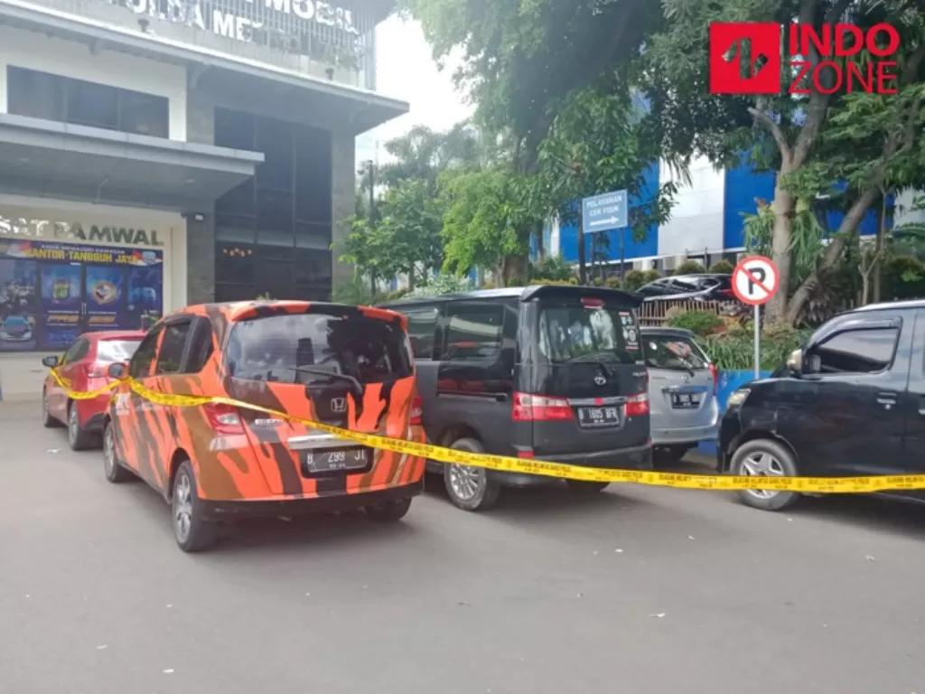 Sejumlah mobil milik anggota ormas PP disita di Mapolda Metro Jaya, Jakarta. (INDOZONE/Samsudhuha Wildansyah)