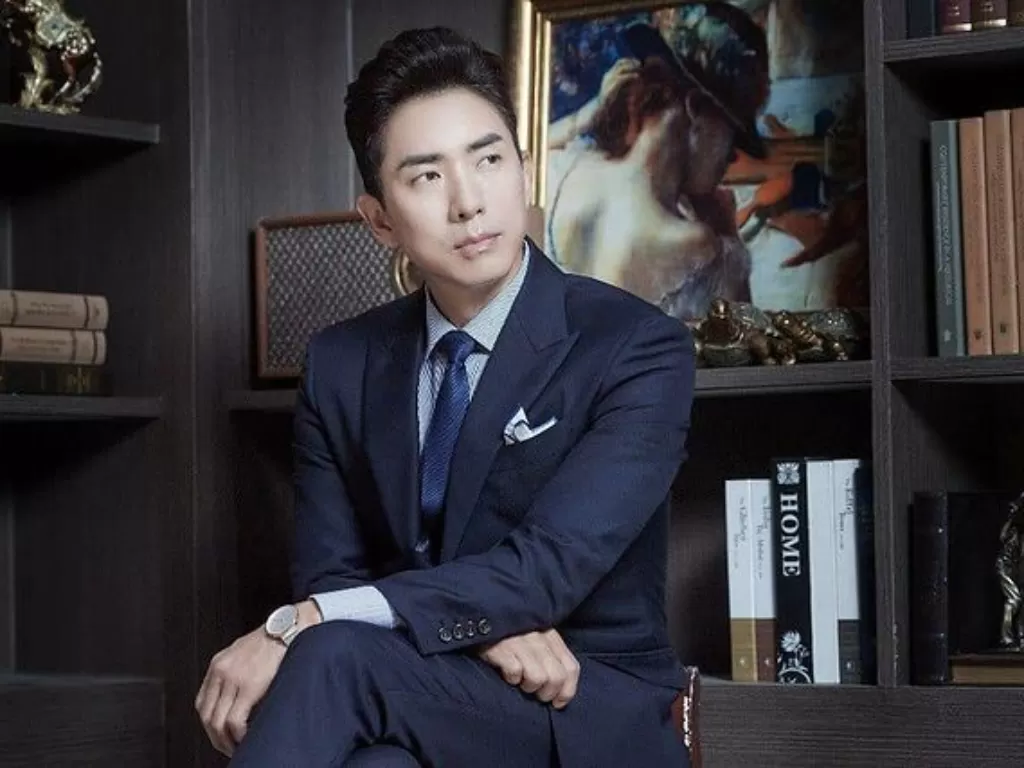 Ko Se Won minta maaf soal kasus skandal dengan mantan kekasih. (Instagram/@hunus_ent)