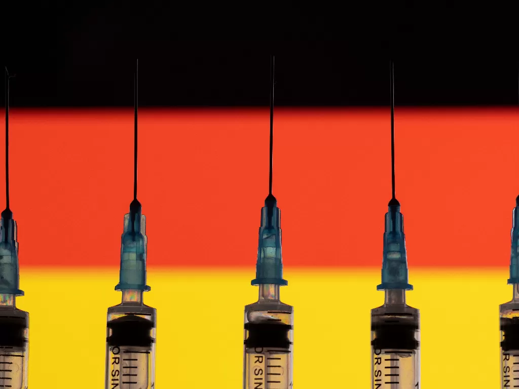 Jerman terkonfirmasi sudah ada 2 kasus COVID-19 varian Omicron. (REUTERS/DADO RUVIC)