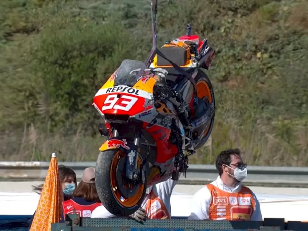 Motor milik pembalap MotoGP Marc Marquez setelah mengalami crash (photo/Dok. MotoGP)