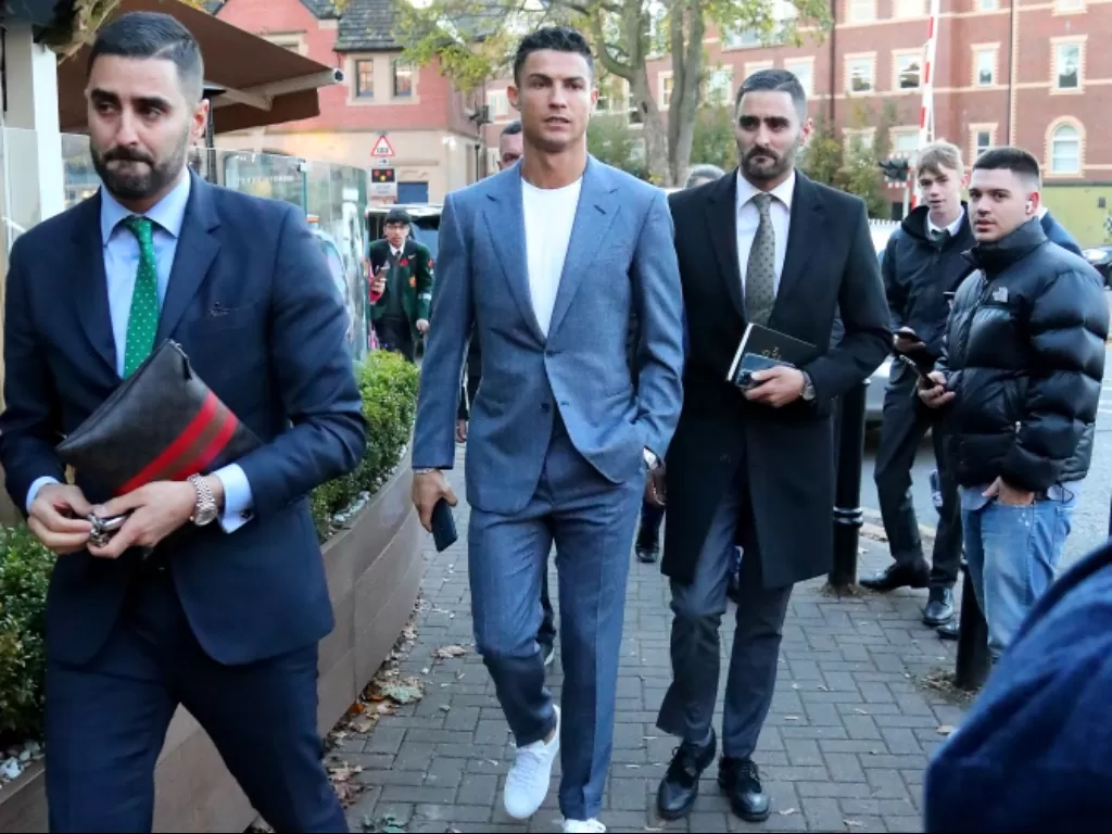 Ronaldo dan 2 bodyguardnya yang merupakan mantan pasukan khusus di Afghanistan (SunSport)