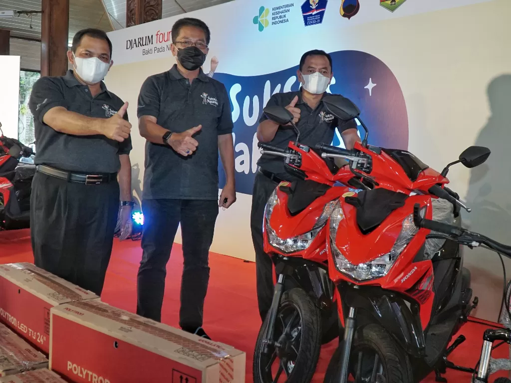 Hadiah motor buat warga yang ikutan vaksin di Semarang. (Istimewa).