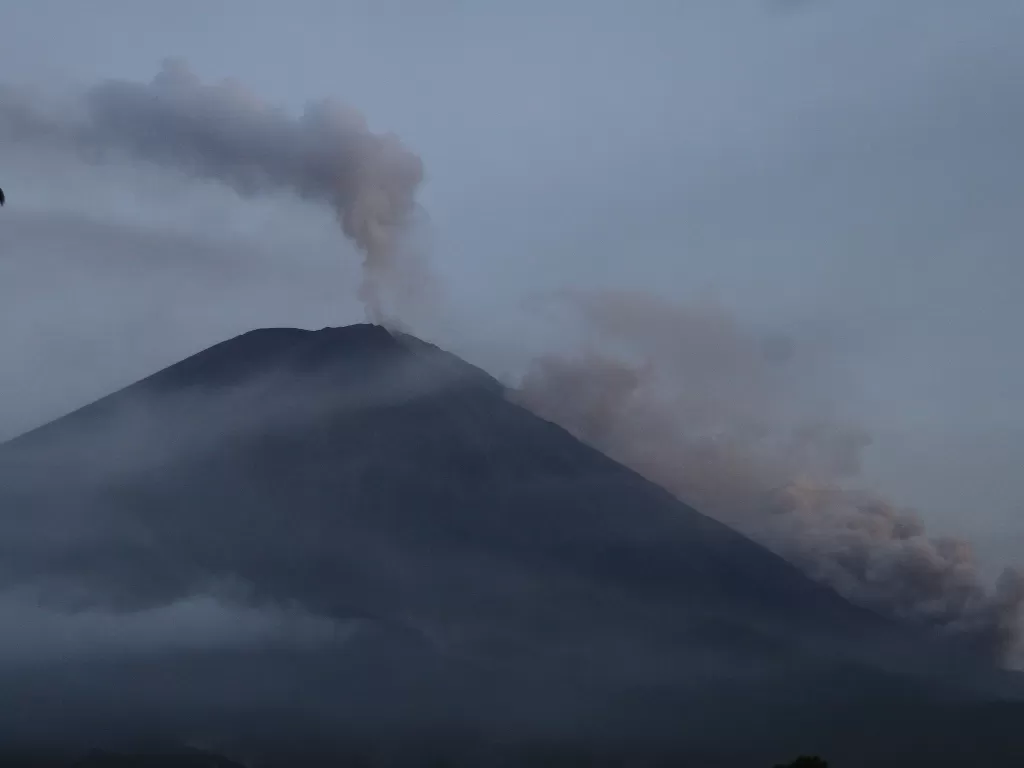 Erupsi gunung semeru. (ANTARA FOTO/Ari Bowo Sucipto/pras)