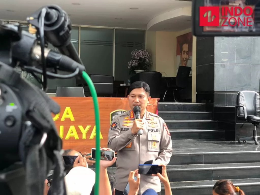 Konferensi pers Polda Metro Jaya terkait kasus penembakan di Tol Bintaro, Selasa (7/12/2021). (INDOZONE/Samsudhuha Wildansyah)