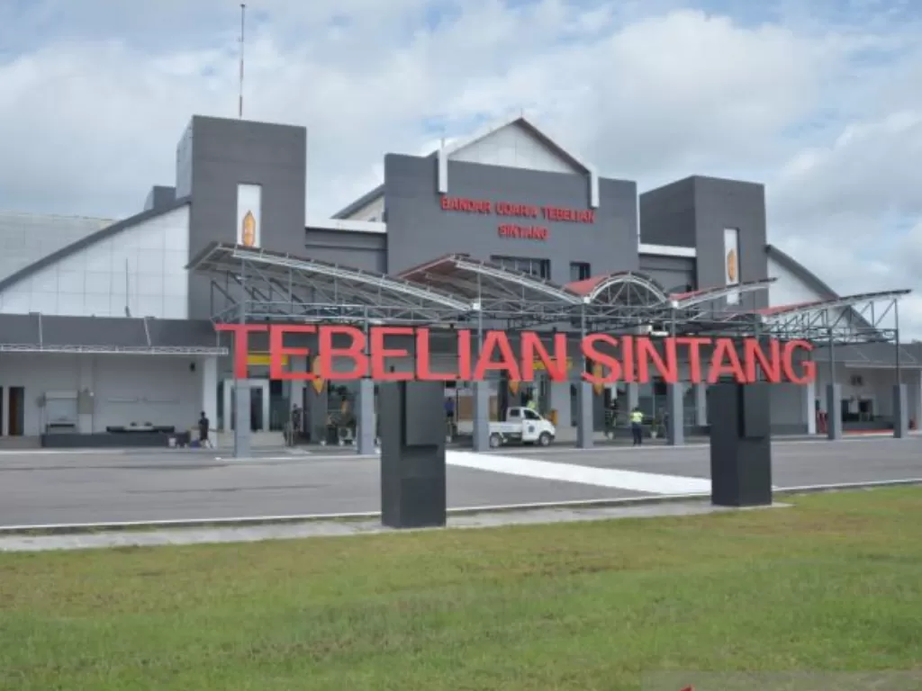 Bandara Tebelian Sintang yang akan diresmikan Presiden Joko Widodo, Rabu (8/12/2021). (ANTARA/HO-Biro Kominfo Kemenhub)