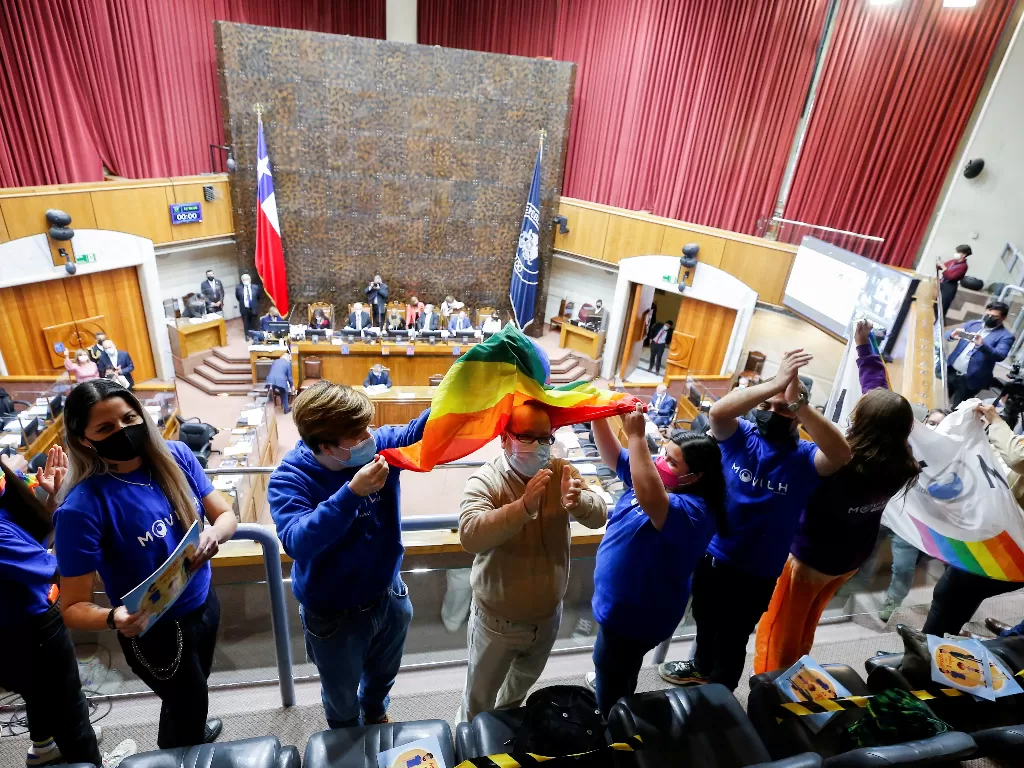 Chile resmi mengesahkan RUU pernikahan sesama jenis. (REUTERS/Rodrigo Garrido)