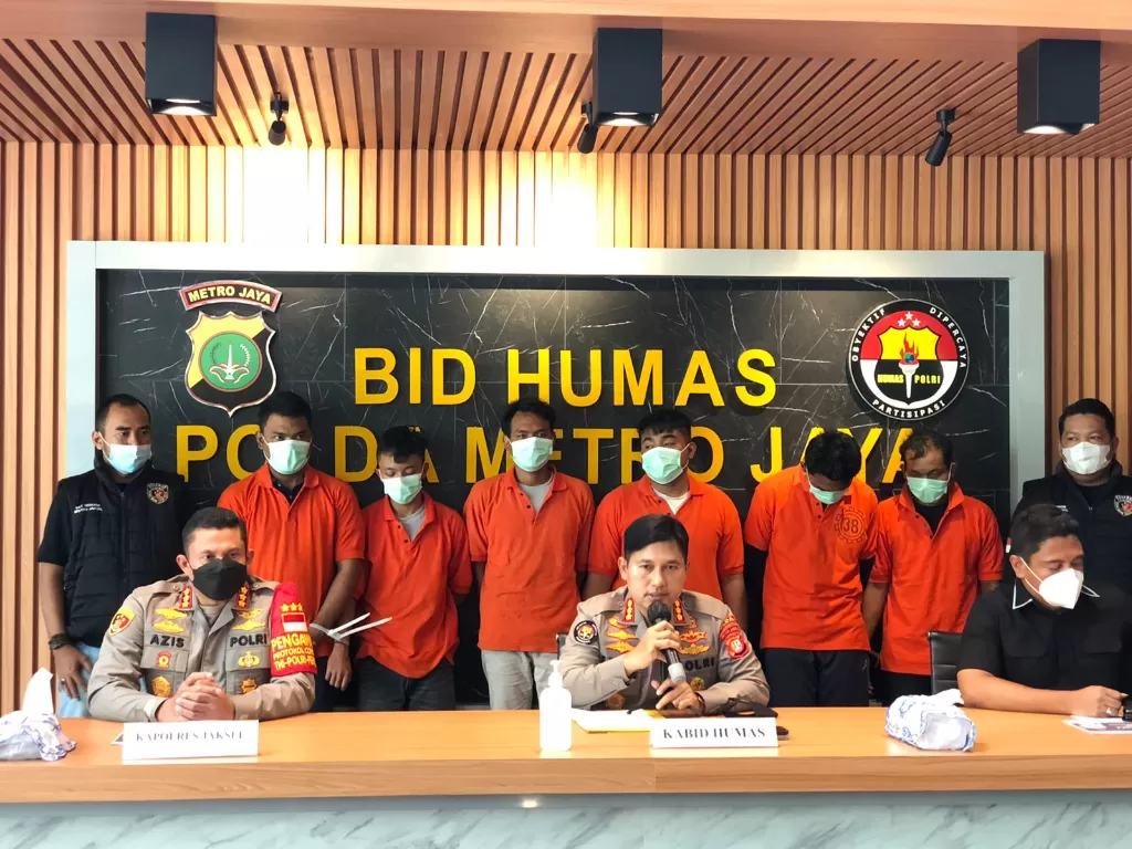 Konferensi pers kasus pengeroyokan polisi di Pondok Indah, di Mapolda Metro Jaya, Jakarta, Rabu (8/12/2021). (INDOZONE/Samsudhuha Wildansyah)