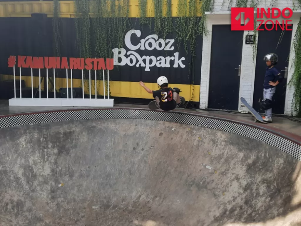 Kompetisi skateboard di Crooz Box Park, Duren Tiga, Pancoran, Jakarta. (INDOZONE/M Fadli)